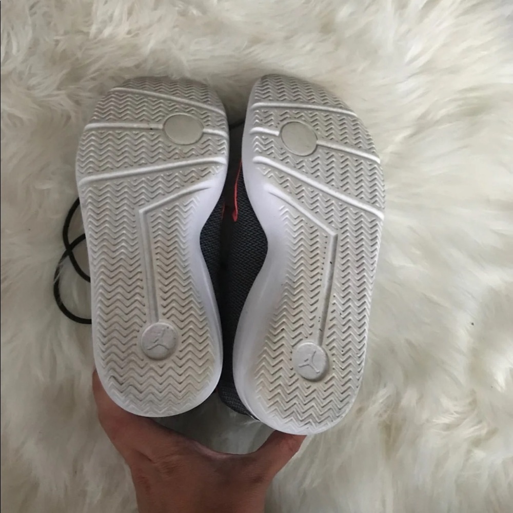 Shoes - Picture 5 of 8